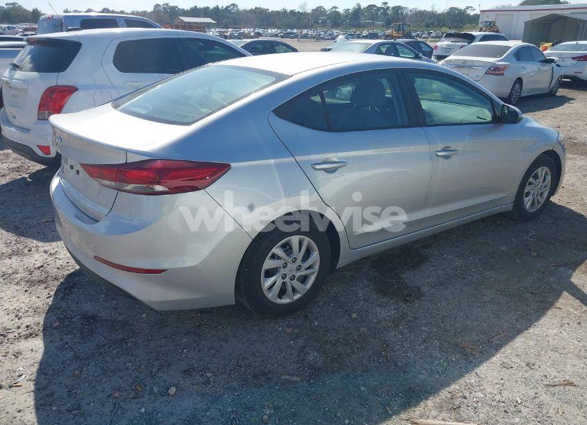 Photo 4 of 2018 Hyundai Elantra SE (VIN 5NPD74LF7JH318996)