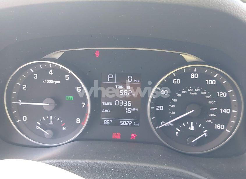 Photo 7 of 2018 Hyundai Elantra SE (VIN 5NPD74LF7JH318996)