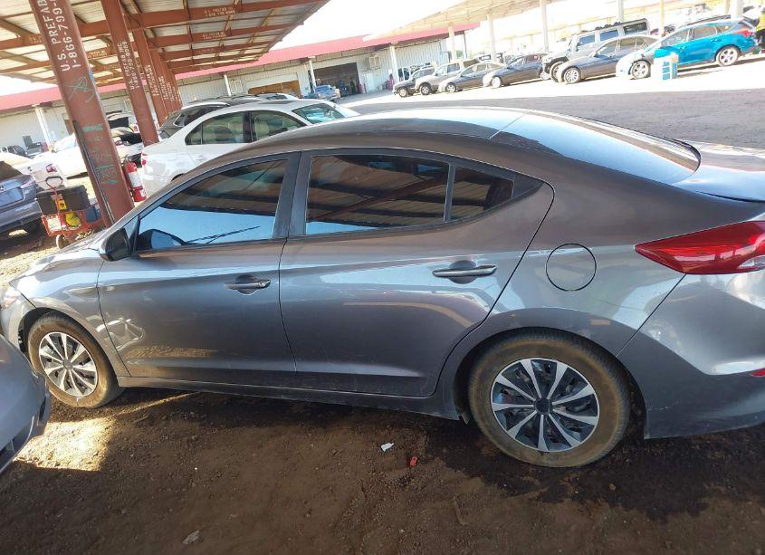 Photo 14 of 2018 Hyundai Elantra SE (VIN 5NPD74LF7JH335569)