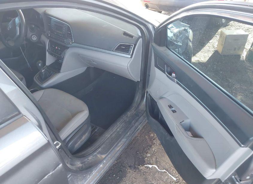 Photo 5 of 2018 Hyundai Elantra SE (VIN 5NPD74LF7JH335569)