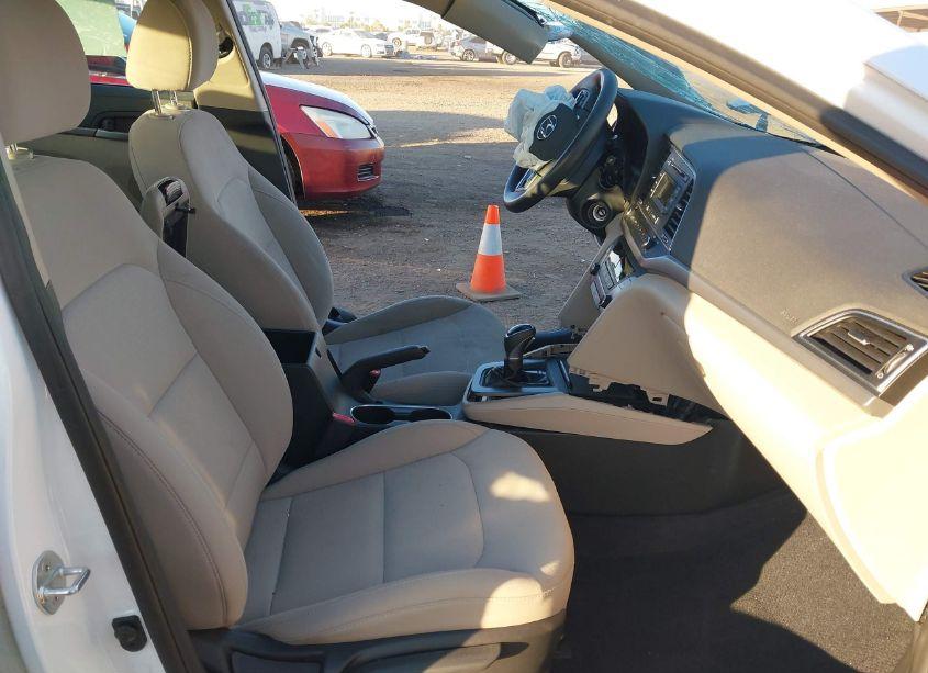Photo 5 of 2018 Hyundai Elantra SE (VIN 5NPD74LF7JH344286)
