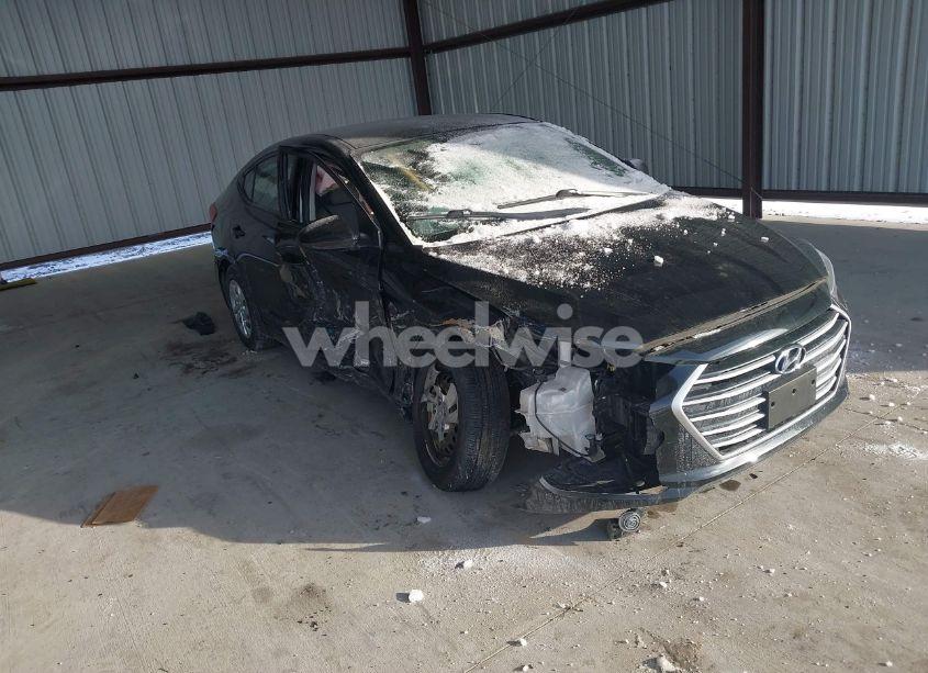 2018 Hyundai Elantra SE (VIN 5NPD74LF7JH352145) main photo