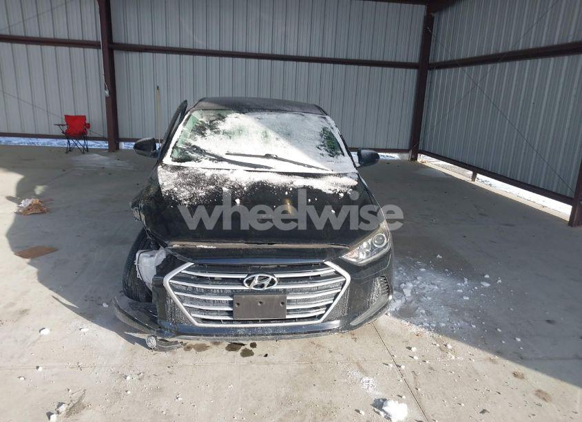 Photo 12 of 2018 Hyundai Elantra SE (VIN 5NPD74LF7JH352145)