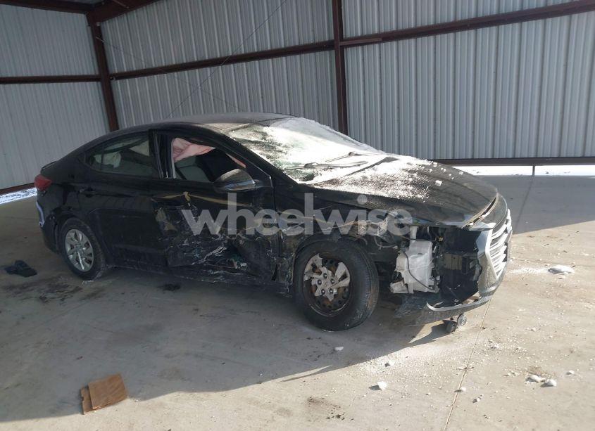 Photo 13 of 2018 Hyundai Elantra SE (VIN 5NPD74LF7JH352145)