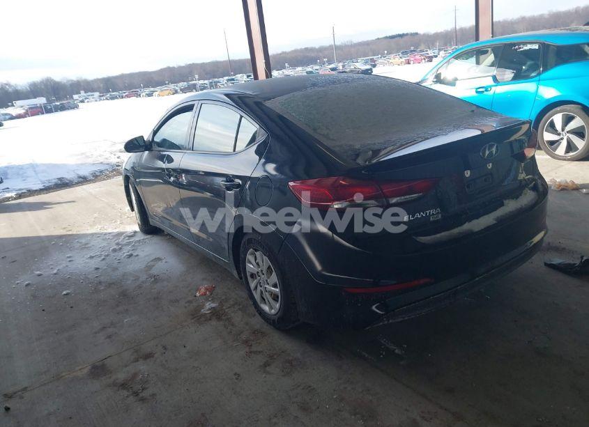 Photo 3 of 2018 Hyundai Elantra SE (VIN 5NPD74LF7JH352145)