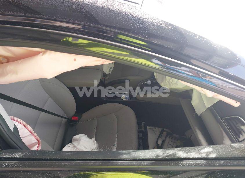 Photo 5 of 2018 Hyundai Elantra SE (VIN 5NPD74LF7JH352145)