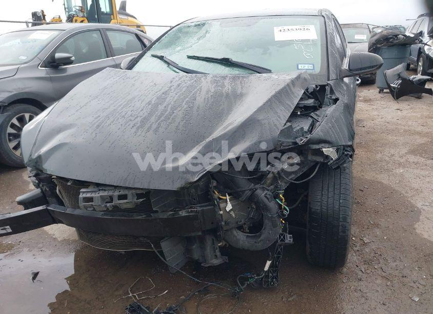 Photo 13 of 2018 Hyundai Elantra SE (VIN 5NPD74LF7JH376140)