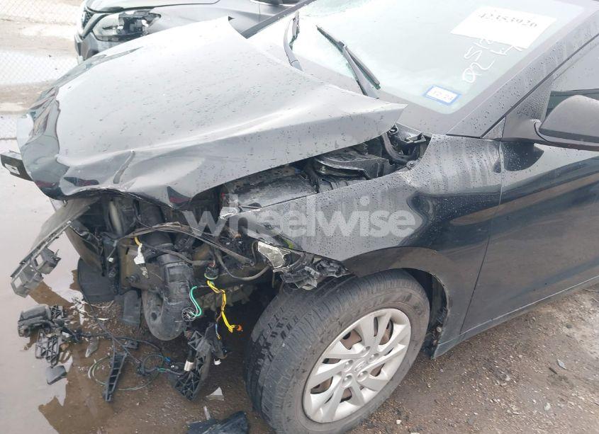 Photo 6 of 2018 Hyundai Elantra SE (VIN 5NPD74LF7JH376140)