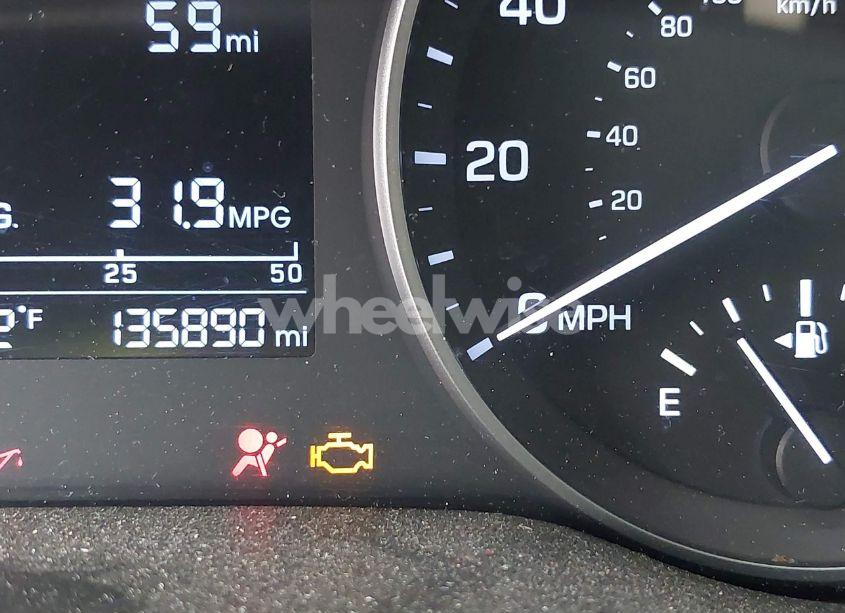 Photo 7 of 2018 Hyundai Elantra SE (VIN 5NPD74LF7JH376140)