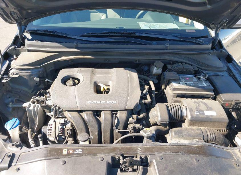 Photo 10 of 2018 Hyundai Elantra SE (VIN 5NPD74LF7JH388160)