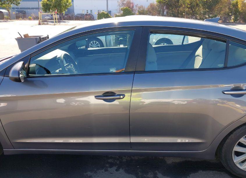 Photo 15 of 2018 Hyundai Elantra SE (VIN 5NPD74LF7JH388160)