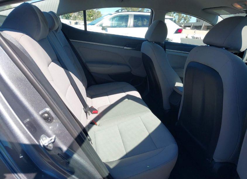 Photo 8 of 2018 Hyundai Elantra SE (VIN 5NPD74LF7JH388160)