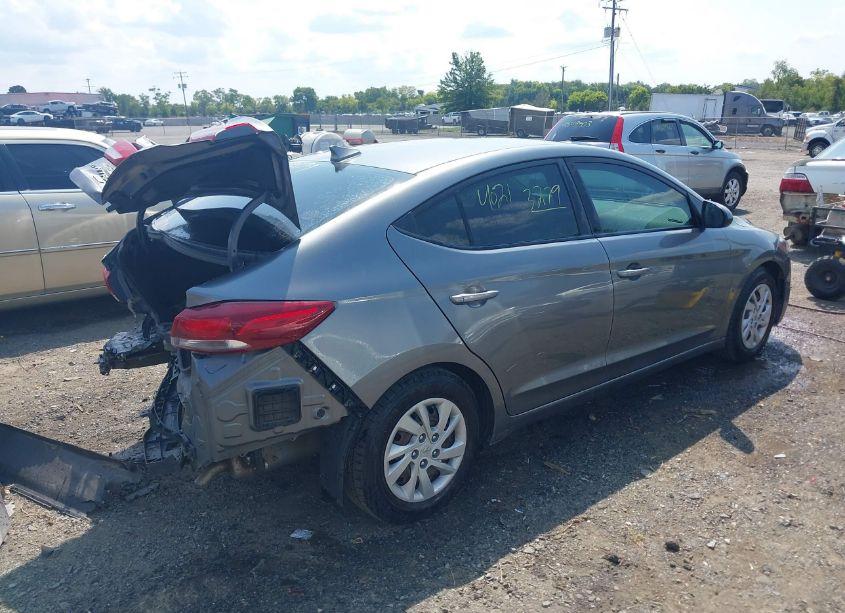 Photo 4 of 2018 Hyundai Elantra SE (VIN 5NPD74LF7JH399160)