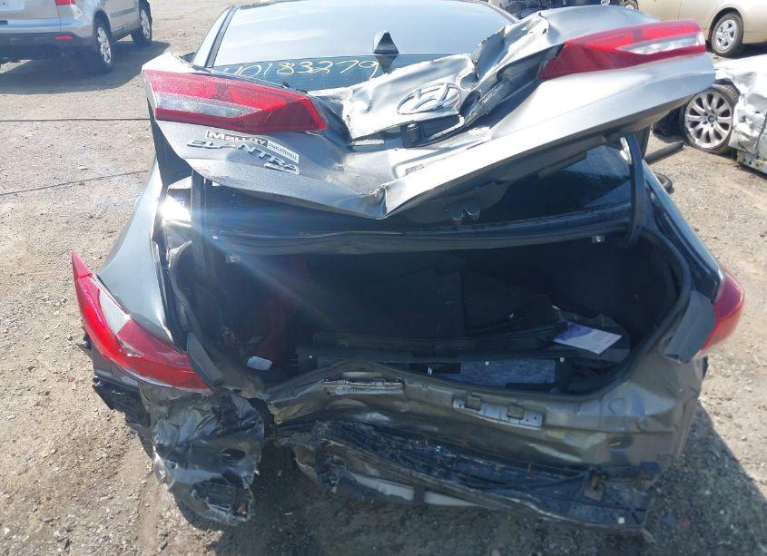 Photo 6 of 2018 Hyundai Elantra SE (VIN 5NPD74LF7JH399160)