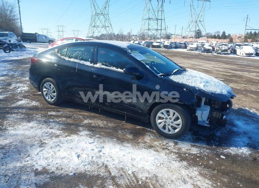 2019 Hyundai Elantra SE (VIN 5NPD74LF7KH433017) main photo