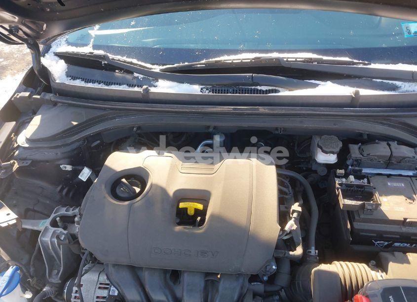 Photo 10 of 2019 Hyundai Elantra SE (VIN 5NPD74LF7KH433017)