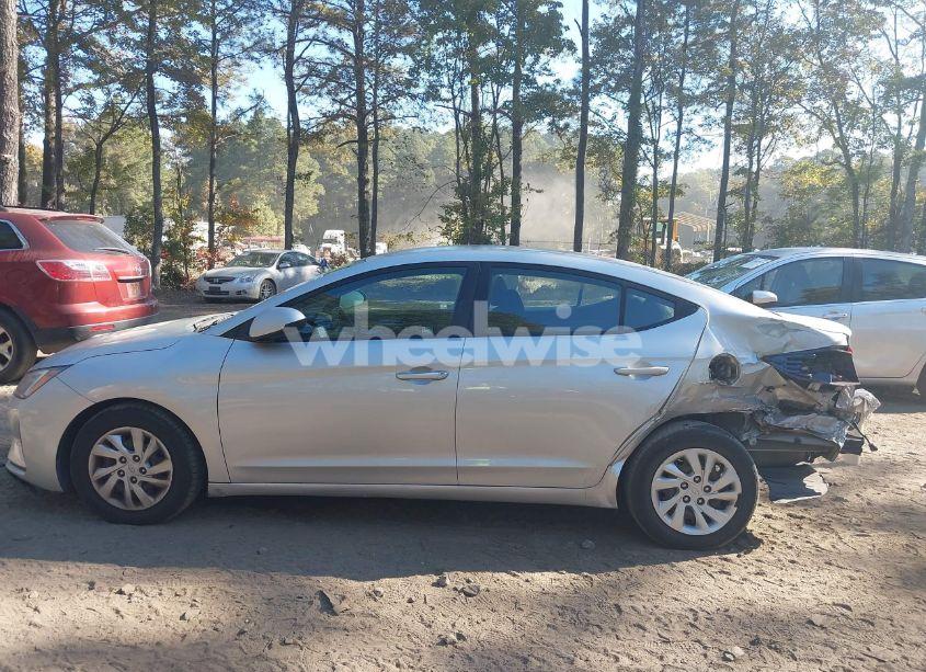 Photo 14 of 2019 Hyundai Elantra SE (VIN 5NPD74LF7KH455261)