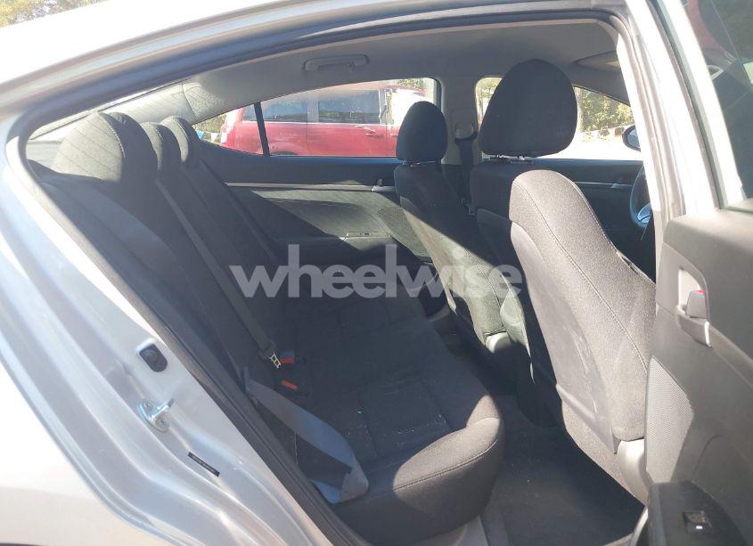 Photo 8 of 2019 Hyundai Elantra SE (VIN 5NPD74LF7KH455261)