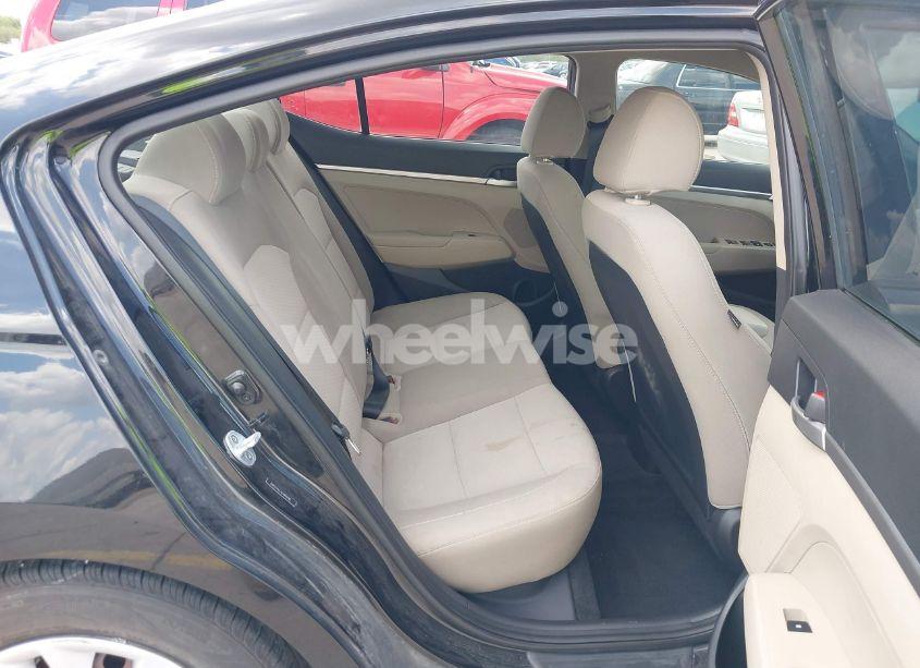 Photo 8 of 2019 Hyundai Elantra SE (VIN 5NPD74LF7KH490785)
