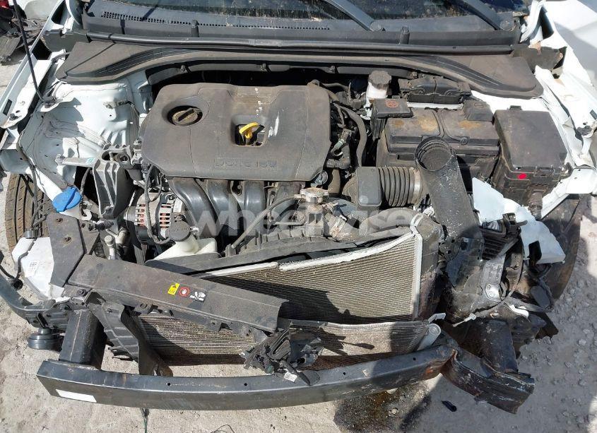 Photo 10 of 2019 Hyundai Elantra SE (VIN 5NPD74LF7KH494156)