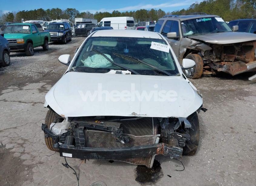 Photo 12 of 2019 Hyundai Elantra SE (VIN 5NPD74LF7KH494156)