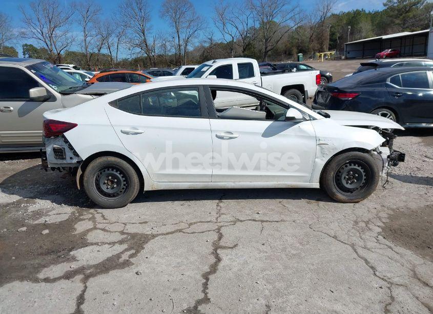 Photo 13 of 2019 Hyundai Elantra SE (VIN 5NPD74LF7KH494156)