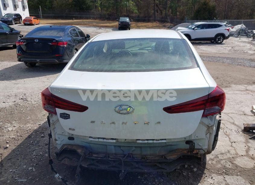 Photo 16 of 2019 Hyundai Elantra SE (VIN 5NPD74LF7KH494156)