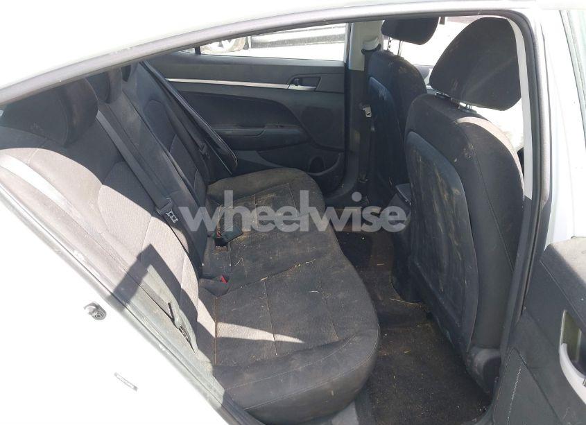 Photo 8 of 2019 Hyundai Elantra SE (VIN 5NPD74LF7KH494156)