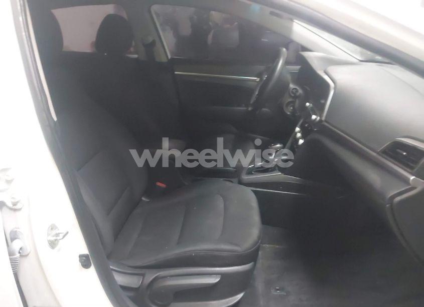 Photo 5 of 2020 Hyundai Elantra SE (VIN 5NPD74LF7LH503830)