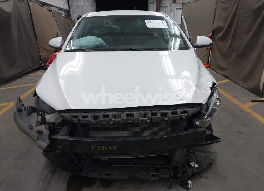 Photo 12 of 2017 Hyundai Elantra SE (VIN 5NPD74LF8HH041785)