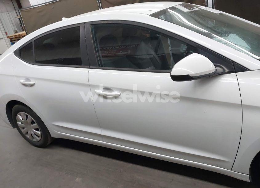 Photo 13 of 2017 Hyundai Elantra SE (VIN 5NPD74LF8HH041785)