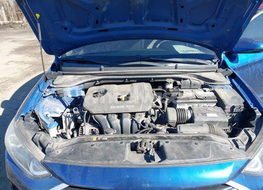 Photo 10 of 2017 Hyundai Elantra SE (VIN 5NPD74LF8HH098617)