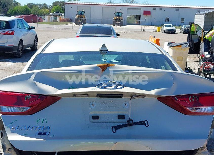 Photo 6 of 2017 Hyundai Elantra SE (VIN 5NPD74LF8HH149193)