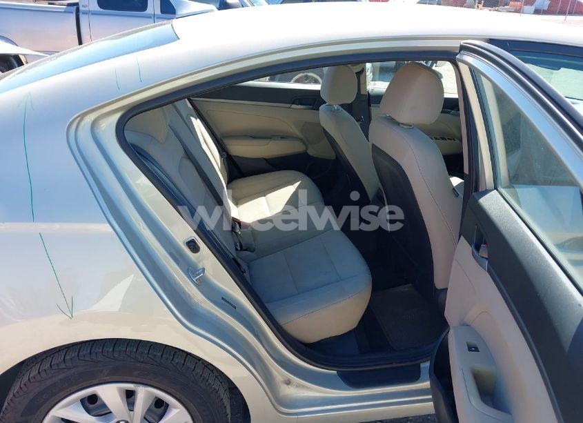 Photo 8 of 2017 Hyundai Elantra SE (VIN 5NPD74LF8HH149193)