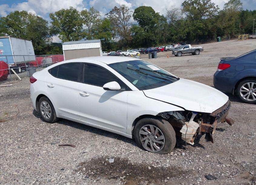 2017 Hyundai Elantra SE (VIN 5NPD74LF8HH149923) main photo