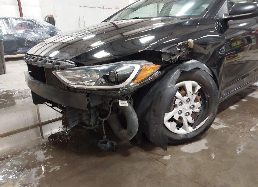 Photo 6 of 2017 Hyundai Elantra SE (VIN 5NPD74LF8HH157455)