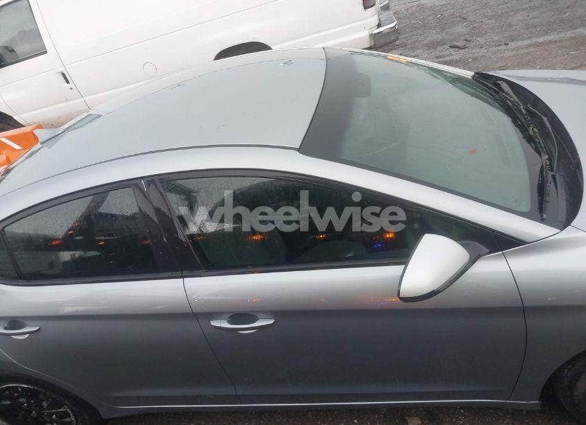 Photo 13 of 2017 Hyundai Elantra SE (VIN 5NPD74LF8HH183358)