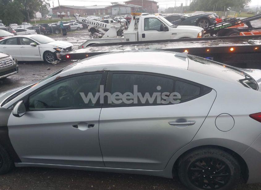 Photo 14 of 2017 Hyundai Elantra SE (VIN 5NPD74LF8HH183358)