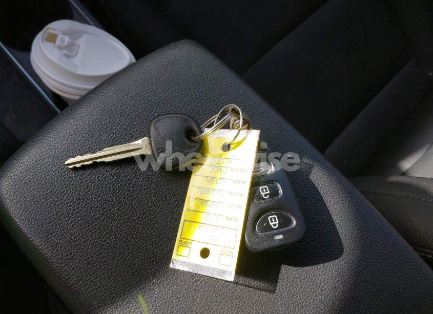 Photo 11 of 2018 Hyundai Elantra SE (VIN 5NPD74LF8JH245699)