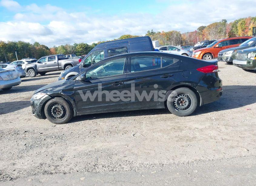 Photo 14 of 2018 Hyundai Elantra SE (VIN 5NPD74LF8JH245699)