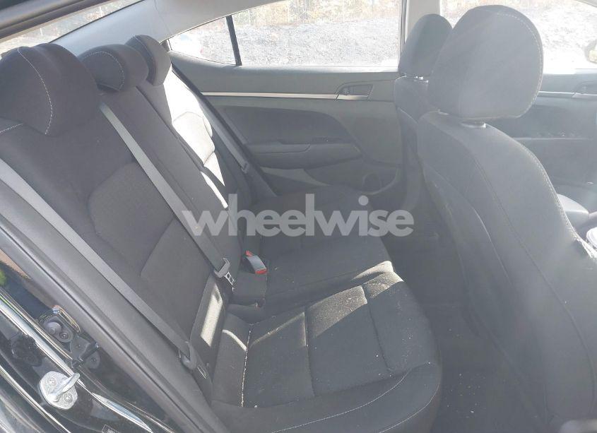 Photo 8 of 2018 Hyundai Elantra SE (VIN 5NPD74LF8JH245699)