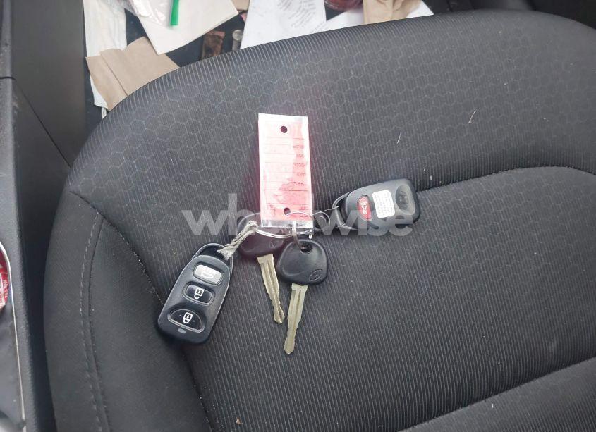 Photo 11 of 2018 Hyundai Elantra SE (VIN 5NPD74LF8JH262678)