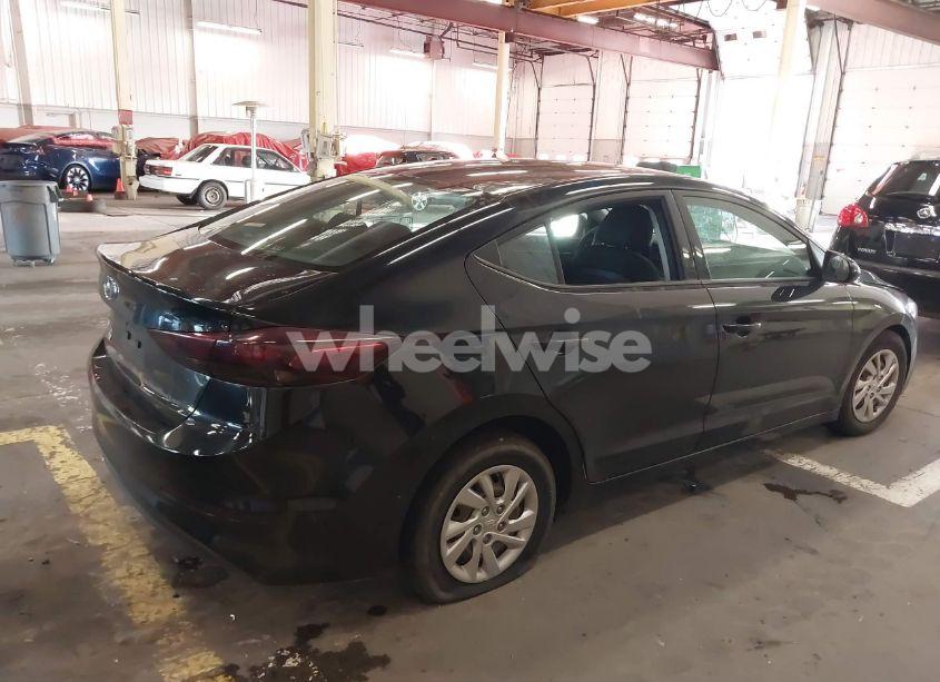 Photo 4 of 2018 Hyundai Elantra SE (VIN 5NPD74LF8JH262678)