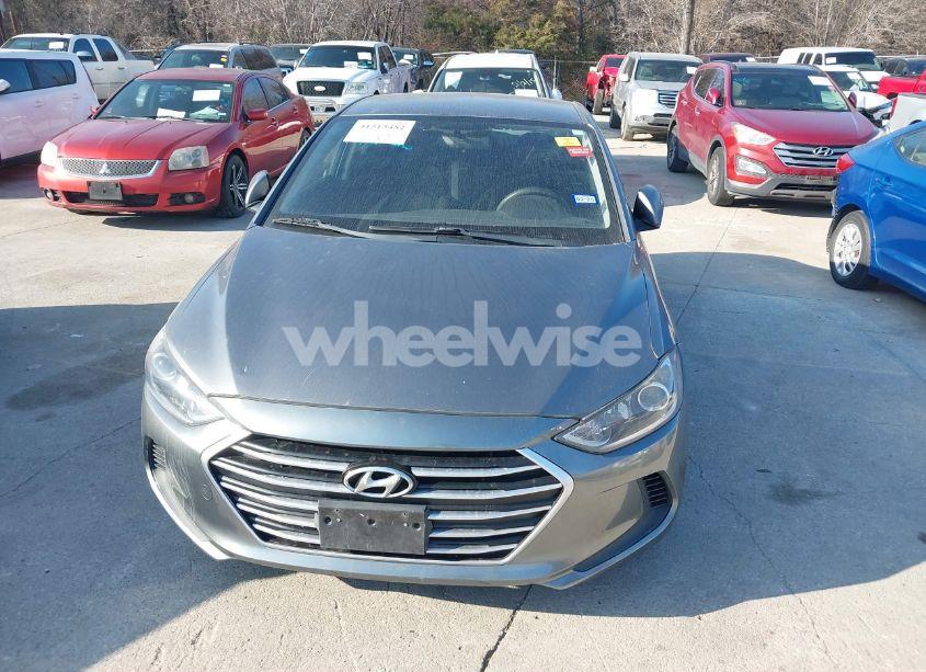 Photo 12 of 2018 Hyundai Elantra SE (VIN 5NPD74LF8JH276550)