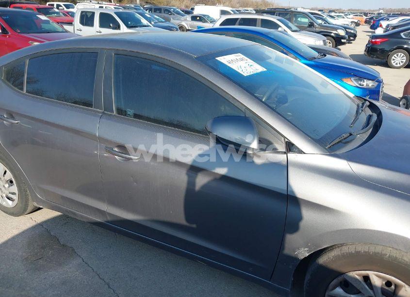 Photo 13 of 2018 Hyundai Elantra SE (VIN 5NPD74LF8JH276550)