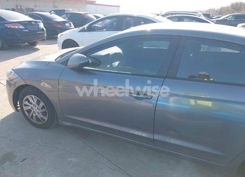 Photo 14 of 2018 Hyundai Elantra SE (VIN 5NPD74LF8JH276550)