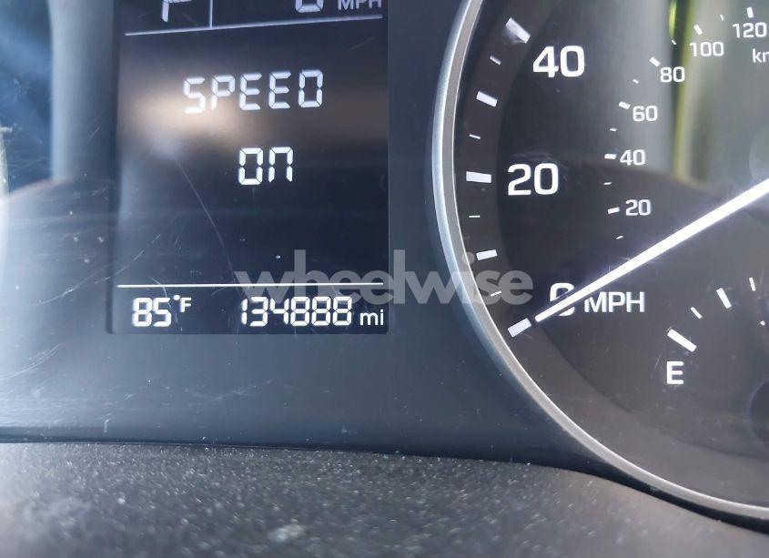 Photo 15 of 2018 Hyundai Elantra SE (VIN 5NPD74LF8JH276550)