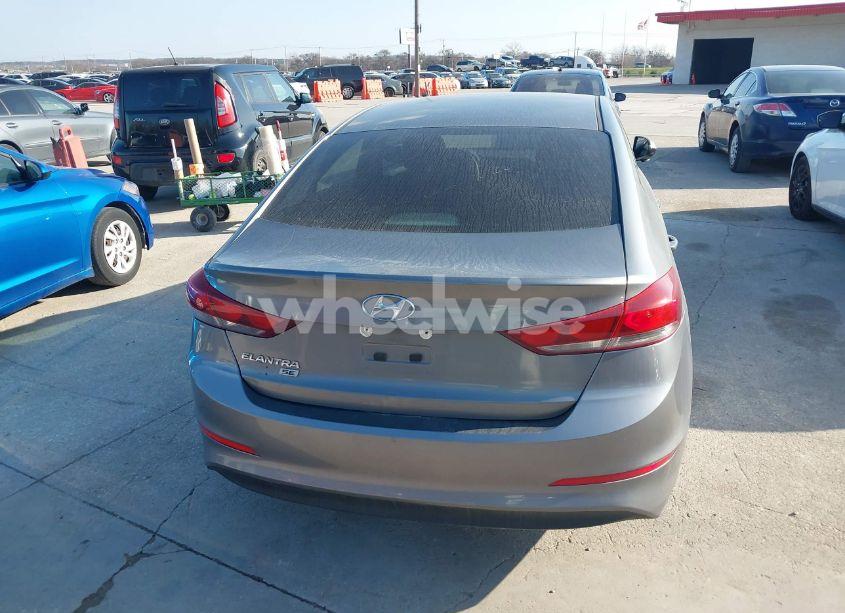 Photo 16 of 2018 Hyundai Elantra SE (VIN 5NPD74LF8JH276550)