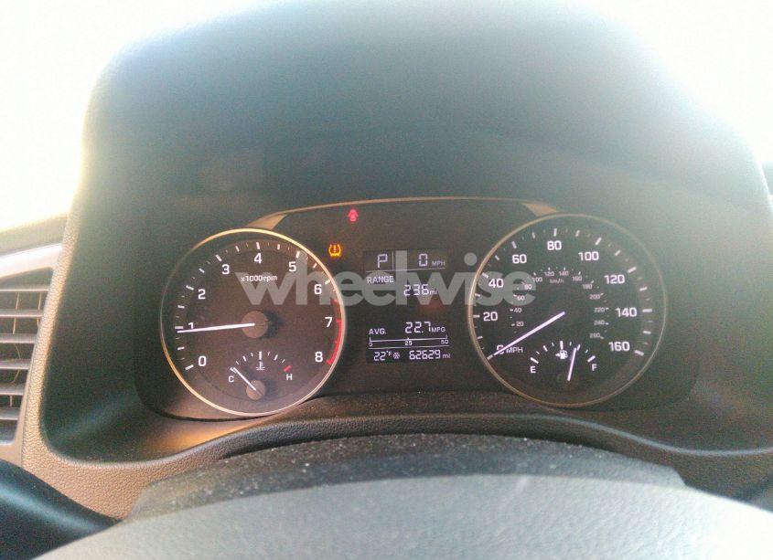 Photo 7 of 2018 Hyundai Elantra SE (VIN 5NPD74LF8JH300314)