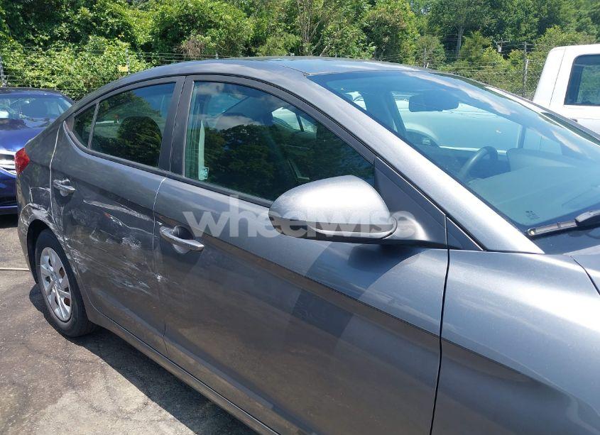 Photo 13 of 2018 Hyundai Elantra SE (VIN 5NPD74LF8JH347388)